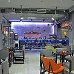 Zephyros 酒店
