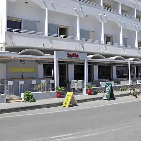 Zephyros Hotel
