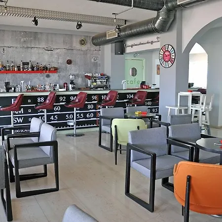 Zephyros Hotel 3*