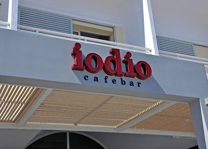 Готель Zephyros