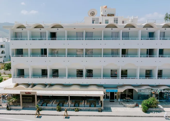 Zephyros Готель 3*