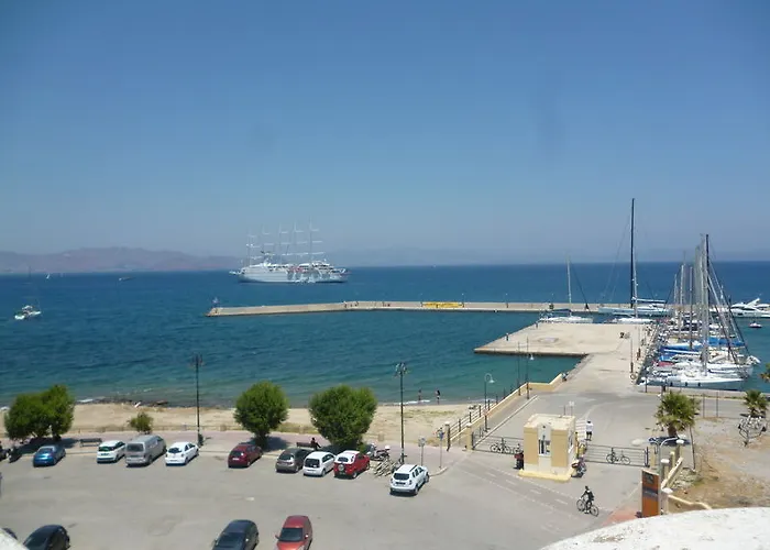 Готель Zephyros