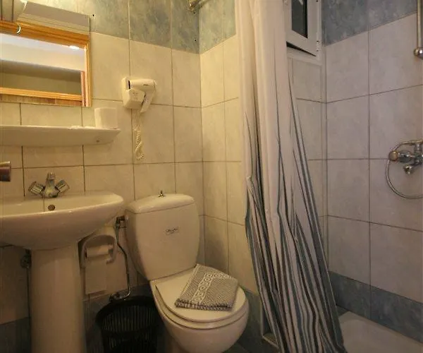 Zephyros Готель