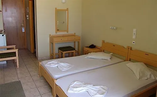 Готель Zephyros 3*